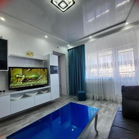 Apartment Desi With Sea View On The Beach In Батумі Екстер'єр фото