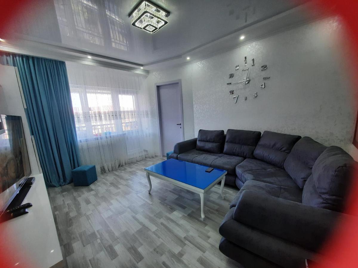 Apartment Desi With Sea View On The Beach In Батумі Екстер'єр фото