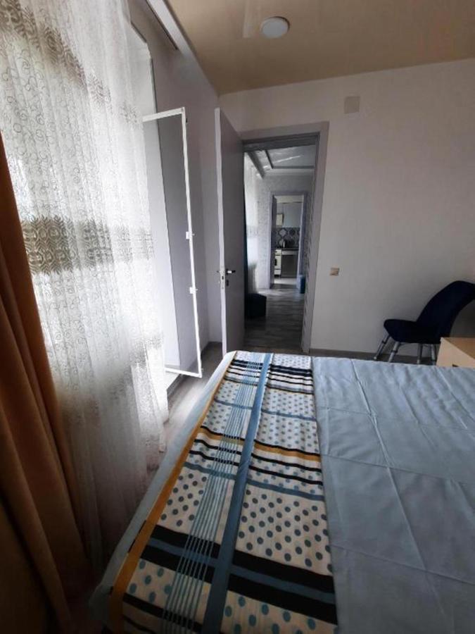 Apartment Desi With Sea View On The Beach In Батумі Екстер'єр фото