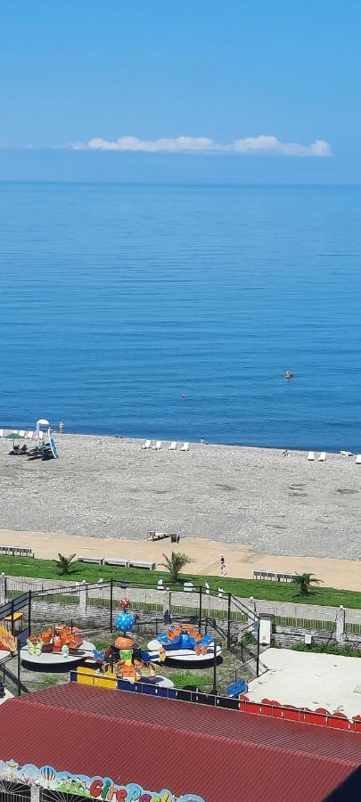 Apartment Desi With Sea View On The Beach In Батумі Екстер'єр фото